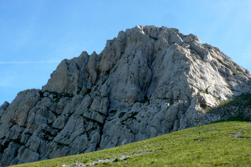 La via in questione percorre lo spigolo tra luce ed ombra